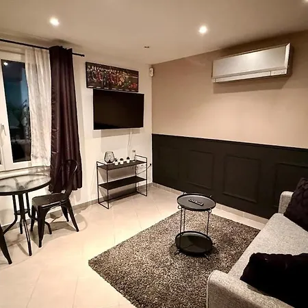 Air-conditioned With Terrace 5 Min To Metro Line 14