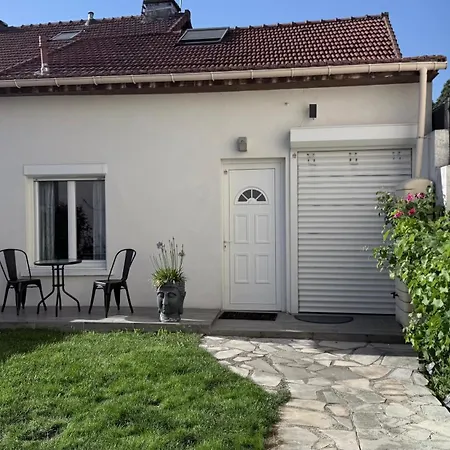 Air-conditioned With Terrace 5 Min To Metro Line 14 Apartman