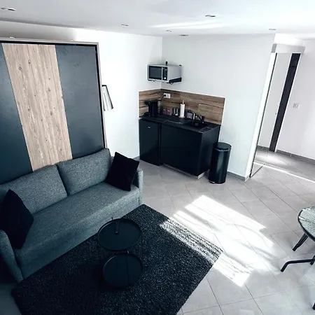 Apartment Air-conditioned With Terrace 5 Min To Metro Line 14 Orly